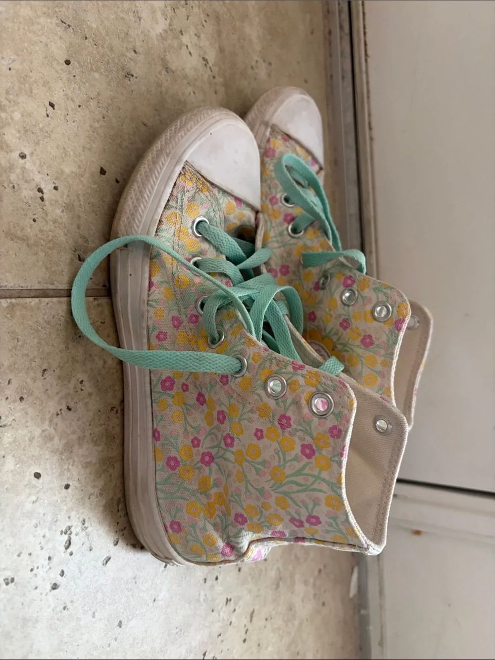 Girls Converse floral All⭐️Star